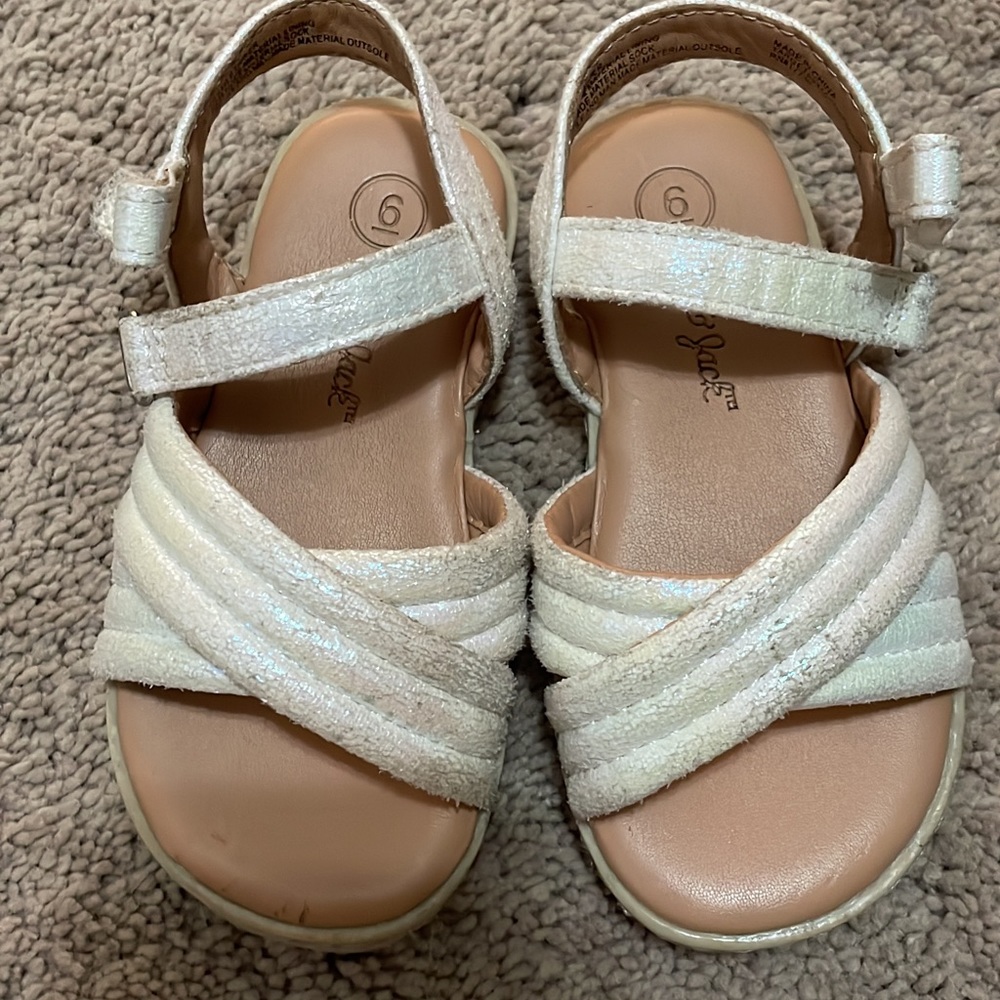 Toddler girl Cat& Jack size 6 sandals